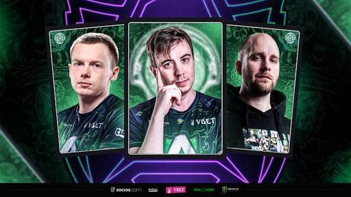 KPL明星选手现身大学路一日店长引发粉丝狂欢